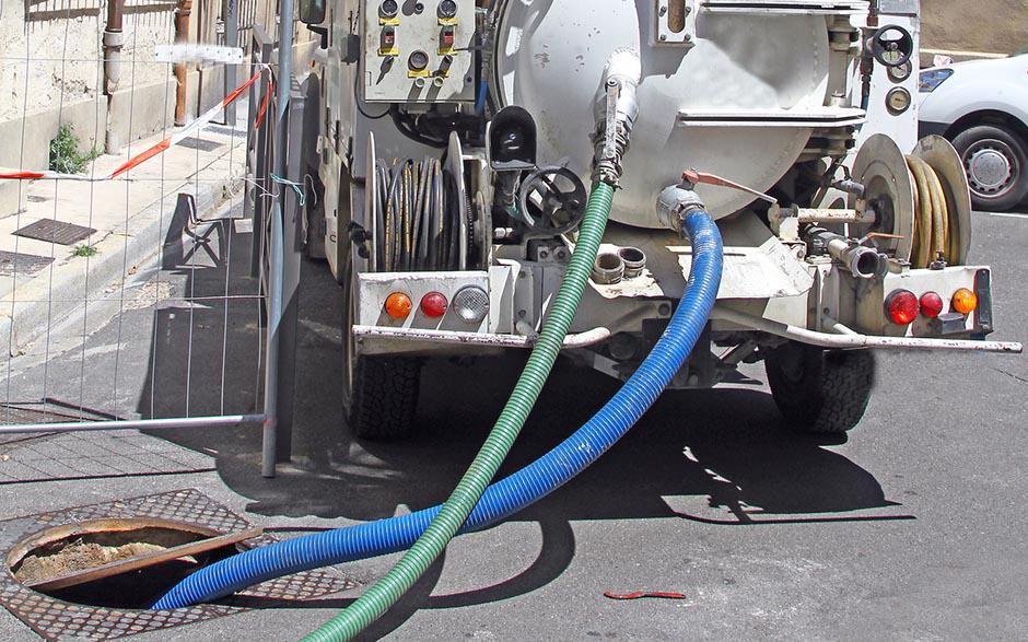  plombier pour déboucher toilettes Gometz-la-Ville